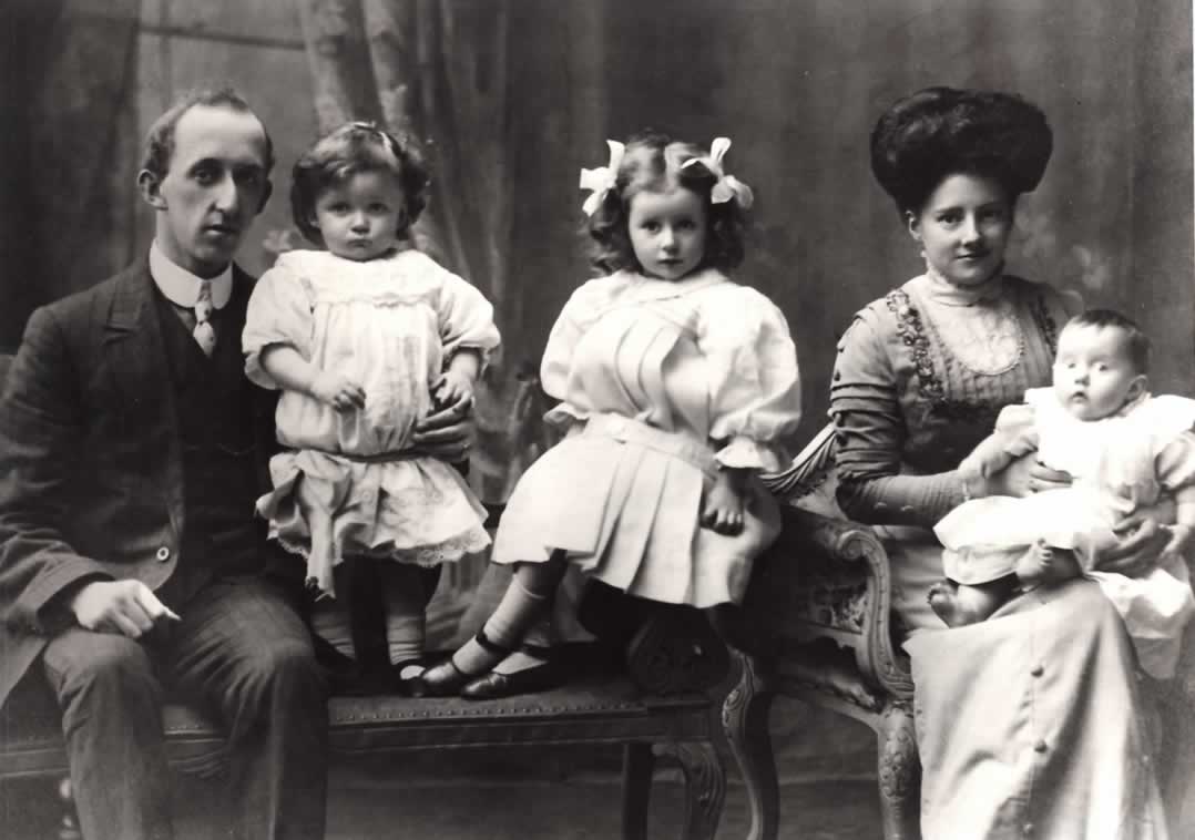 James Parker Barnes with his wife Amelia, nee Oldale, and their son Reginald, daughter Bessie, and baby Edith Winnifred, copyright Don Slaven.